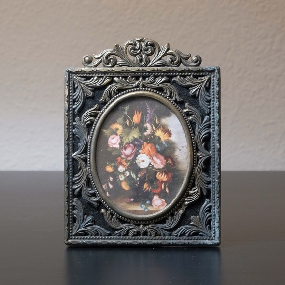 ANTIQUE Made In ITALY Solid Victorian Ornate Brass Picture Frame with Verdigris - Picture 1 of 10